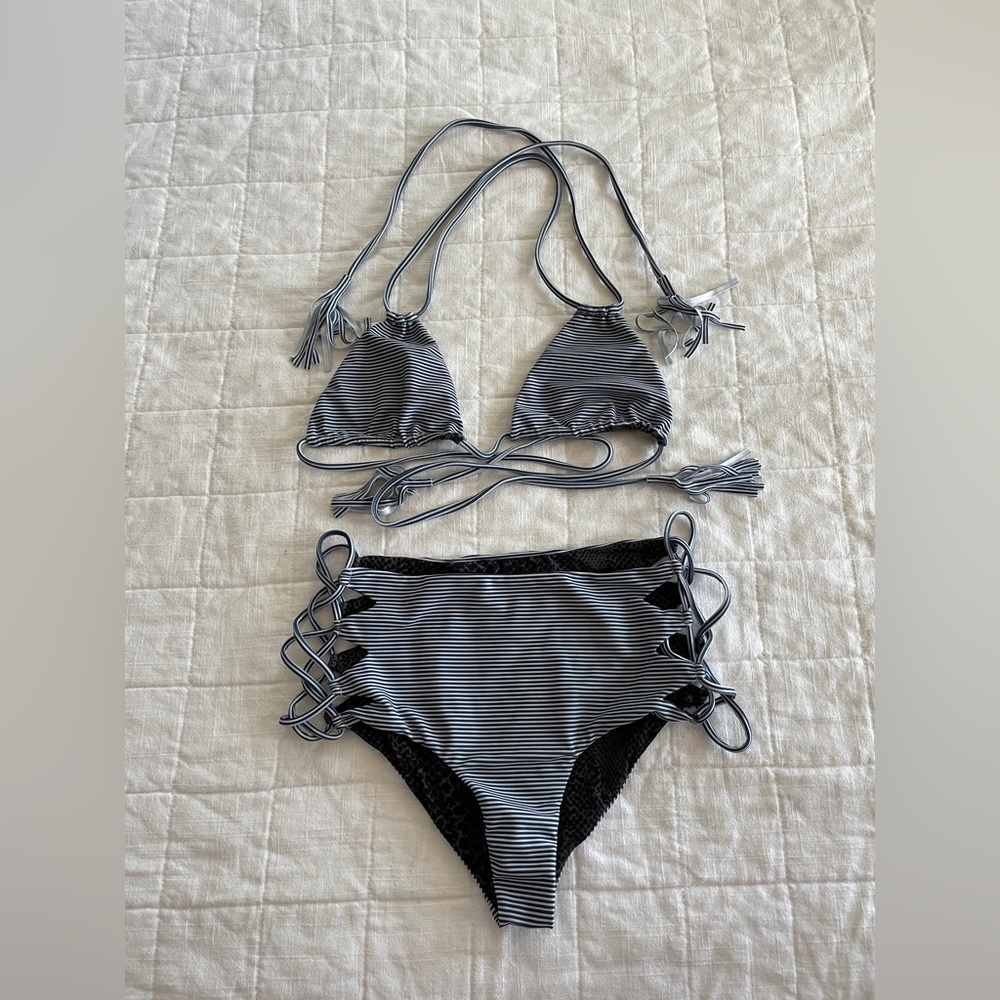 ACACIA LONG ISLAND SET